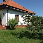 Mit Garten בית נופש