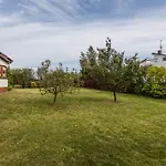 בית נופש Mit Garten שצ'צ'ין