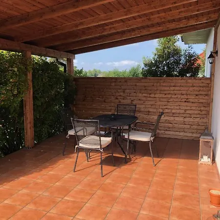 Holiday home Mit Garten